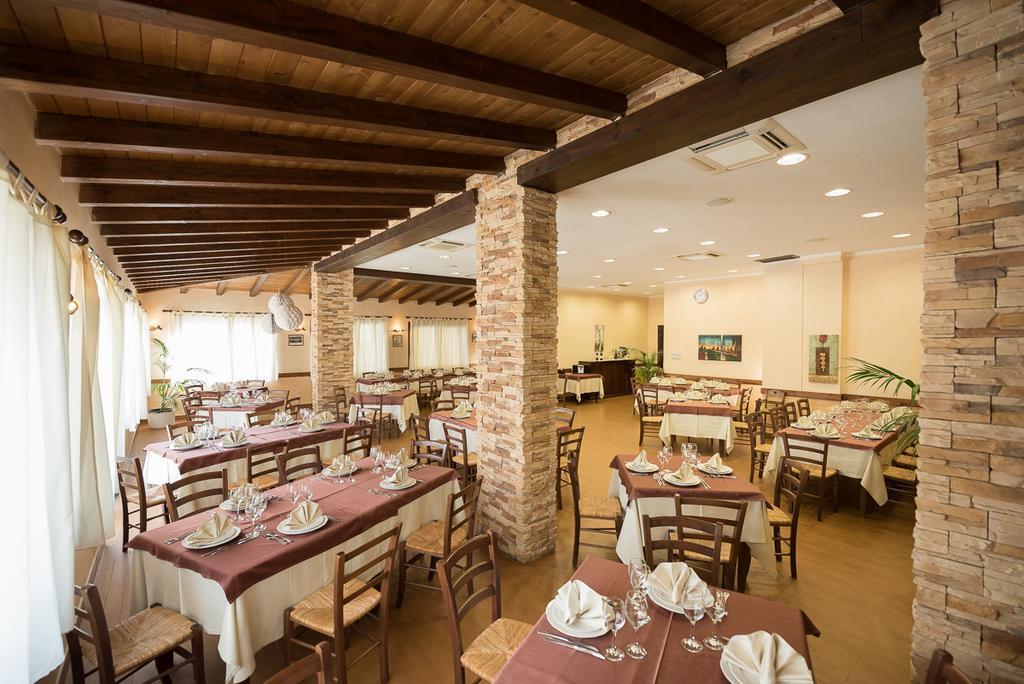 Valle Himara Guest House เปียนาเดยีอัลบาเนซี ภายนอก รูปภาพ