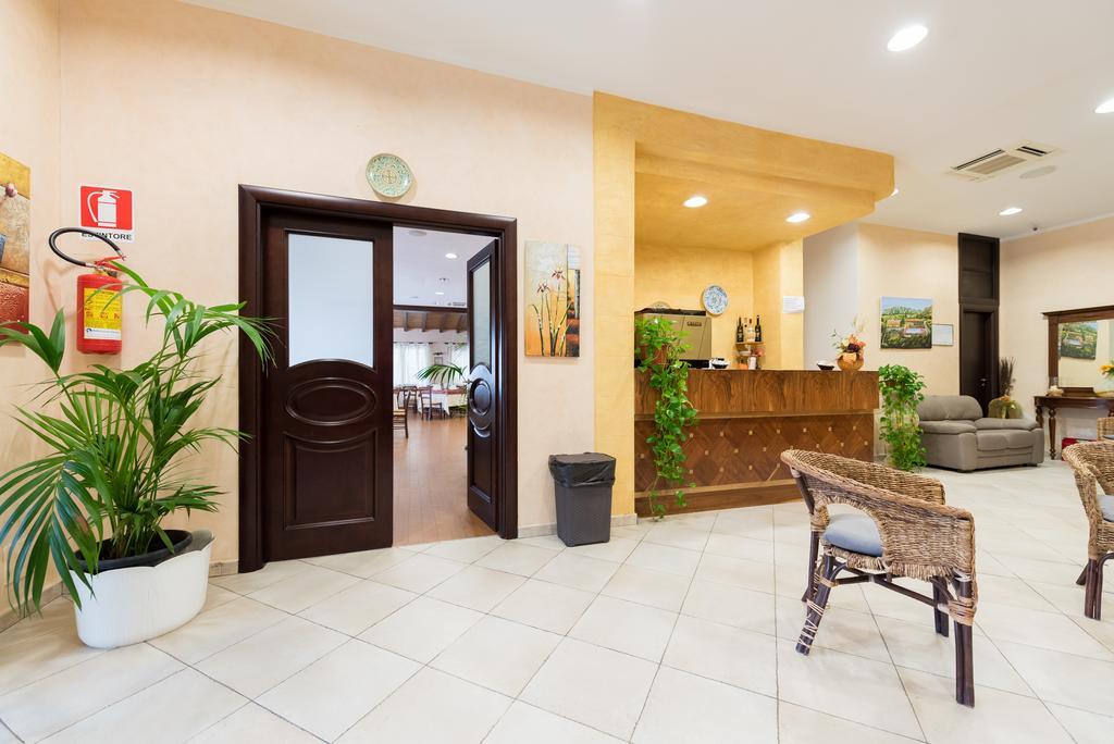 Valle Himara Guest House เปียนาเดยีอัลบาเนซี ภายนอก รูปภาพ